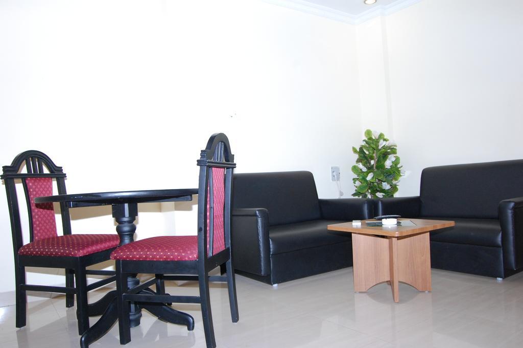 Hotel Sona'S Tiruchirappalli Екстер'єр фото