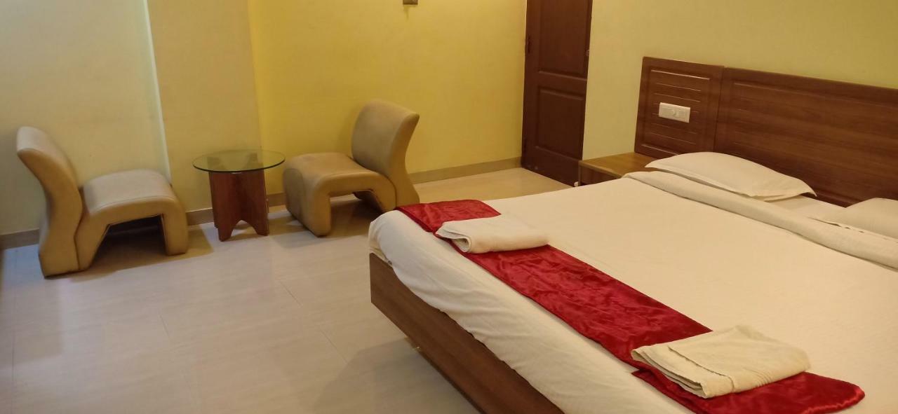 Hotel Sona'S Tiruchirappalli Екстер'єр фото