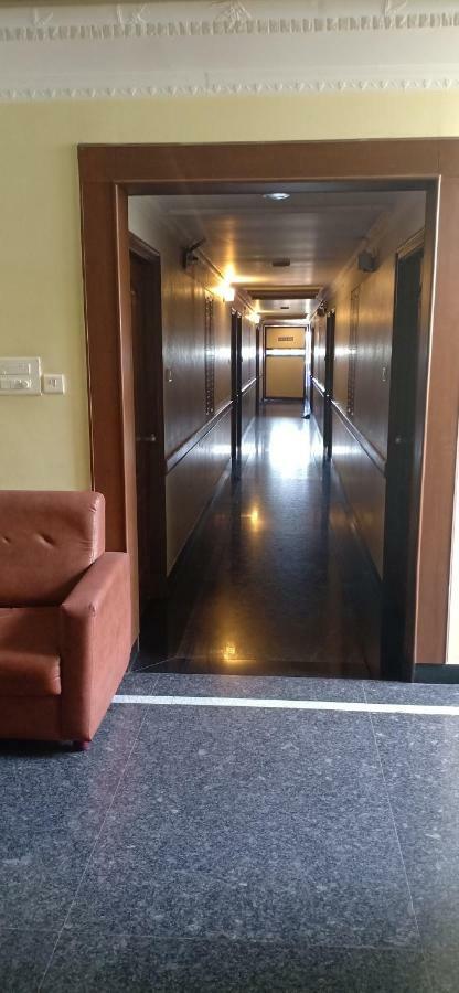 Hotel Sona'S Tiruchirappalli Екстер'єр фото