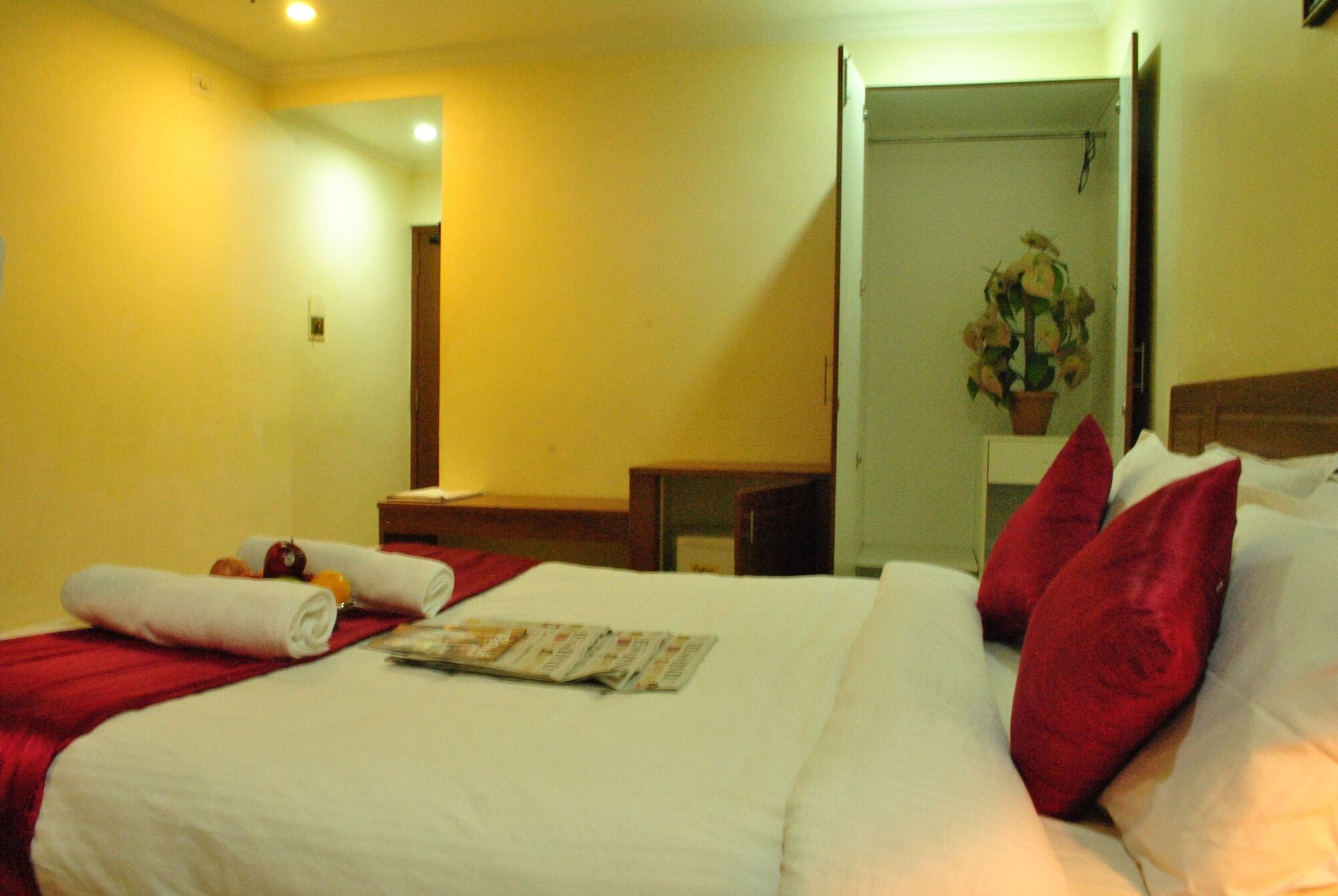Hotel Sona'S Tiruchirappalli Екстер'єр фото