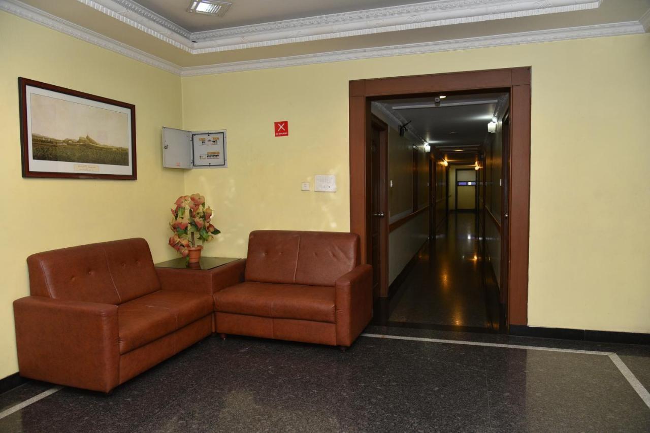 Hotel Sona'S Tiruchirappalli Екстер'єр фото