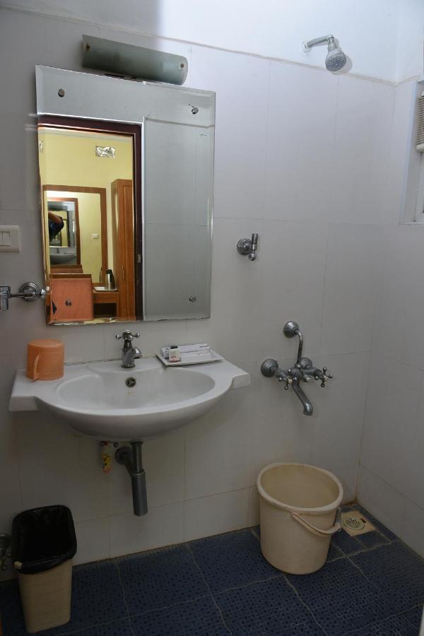 Hotel Sona'S Tiruchirappalli Екстер'єр фото