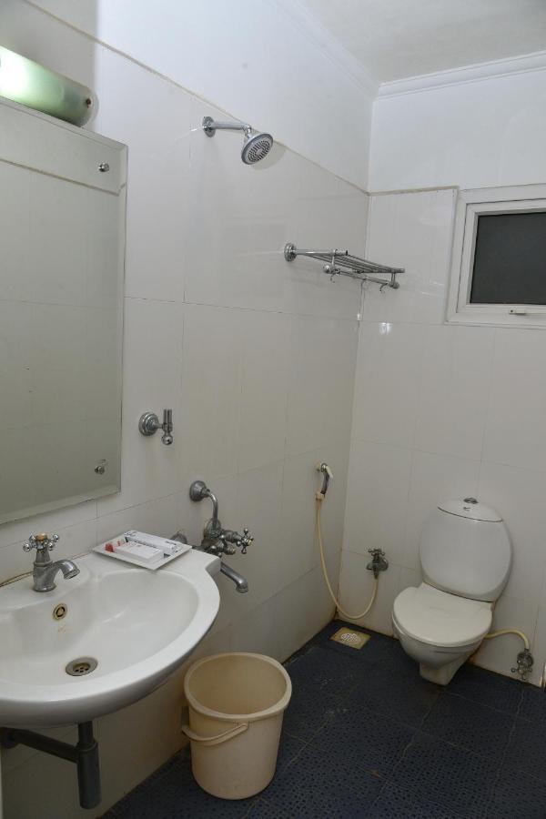 Hotel Sona'S Tiruchirappalli Екстер'єр фото